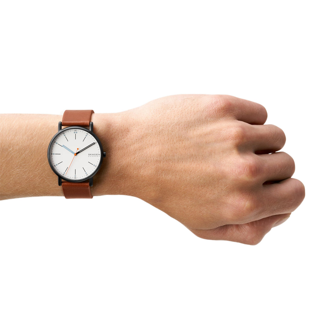 Minimalist Stainless Steel Watch T705200