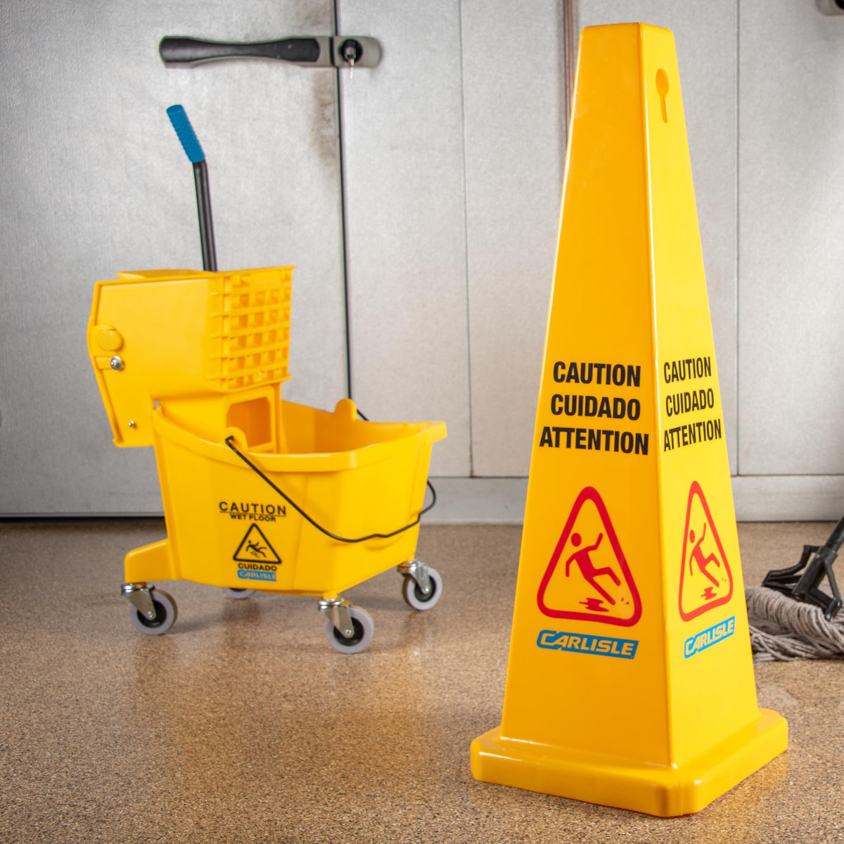 26 Qt Mop Bucket with Side Wringer R648