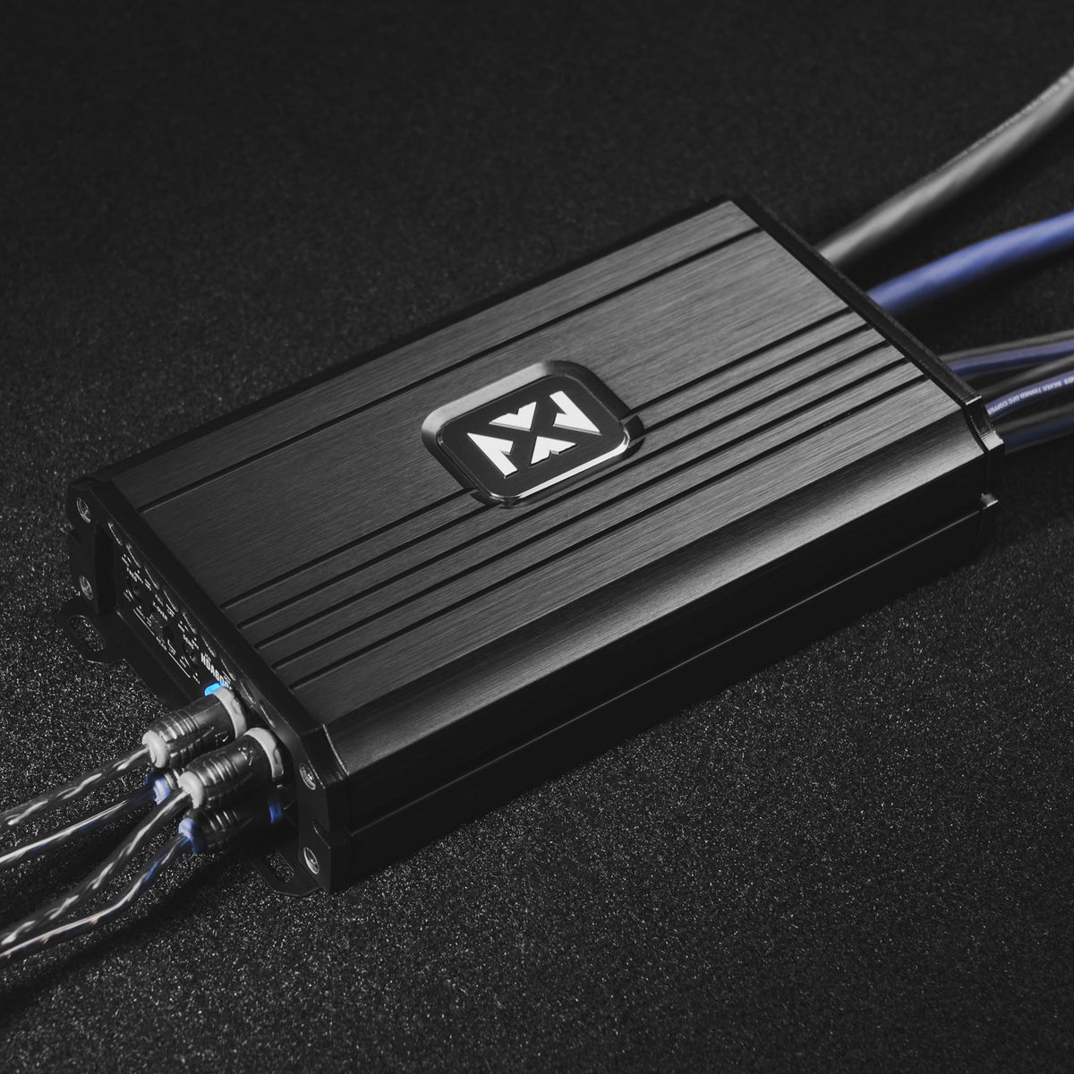 600W RMS 4-Channel Class-D Amplifier E5945